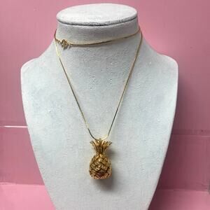Vintage Gold Tone Three Dimensional Pineapple Pendant Necklace